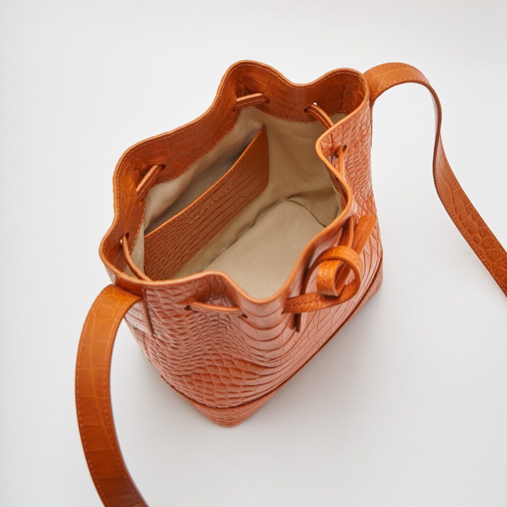 BOLSO SACO MINI TELMA BUCKET BAG TAN PIEL CUERO Carnevale Madrid