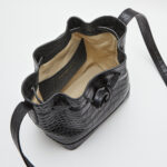 BOLSO SACO MINI TELMA BUCKET BAG BLACK NEGRO PIEL CUERO Carnevale Madrid